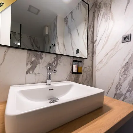 Jarun Hotel 3*